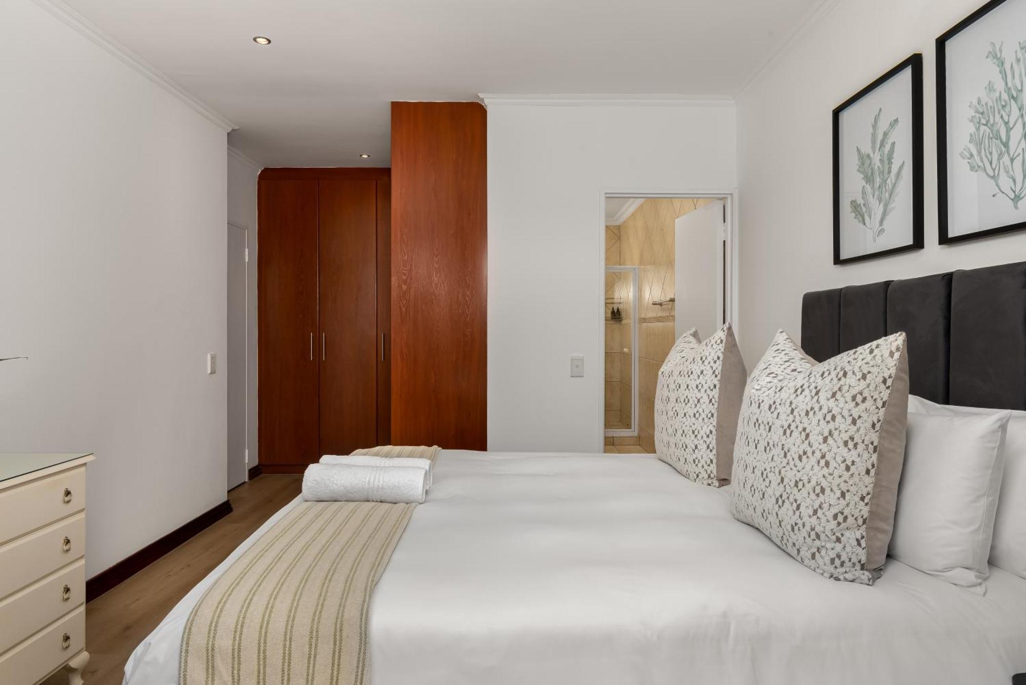 Bay Breeze - Waves Edge Apartment *