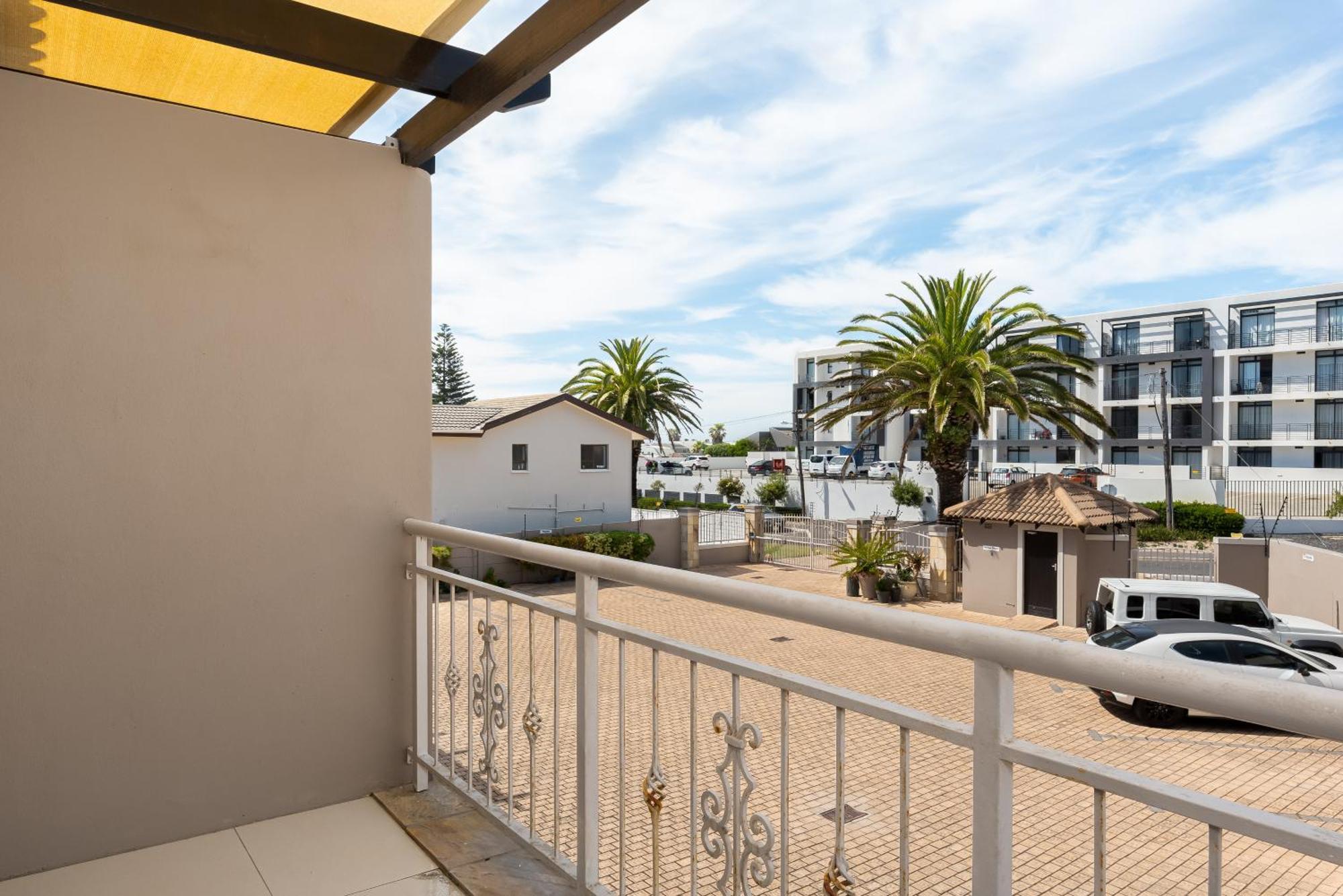 Bay Breeze - Waves Edge Apartment Cape Town