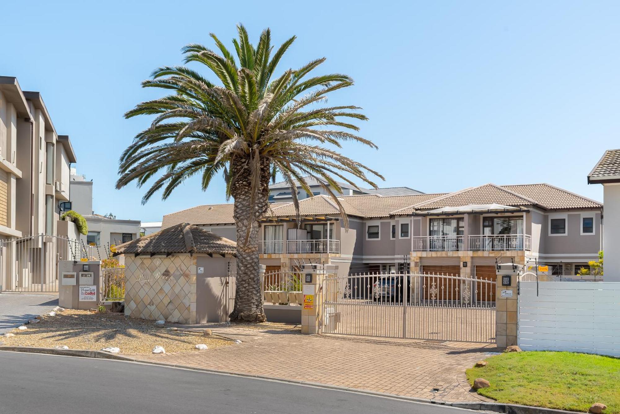 Bay Breeze - Waves Edge Cape Town